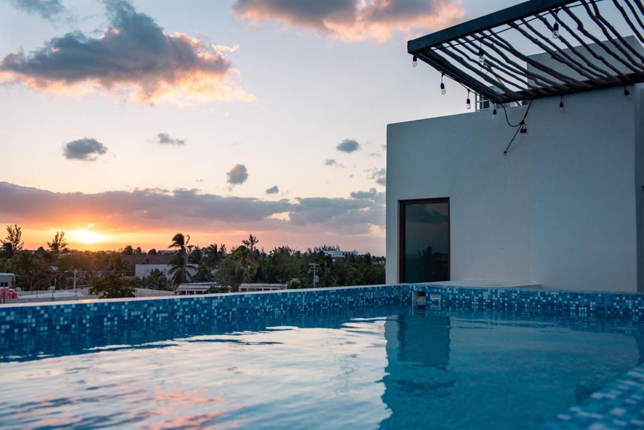 Hotel Mayari Holbox Dış mekan fotoğraf Rooftop pool at the Hotel Habitas Tulum